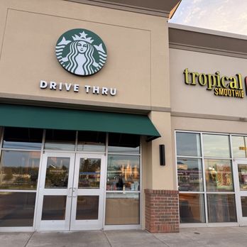 Starbucks - Coffee & Tea Near Me - Erie, Pennsylvania Starbucks - Coffee & Tea Near Me - Erie, Pennsylvania