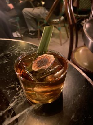 Ye's Apothecary 夜莺 by null