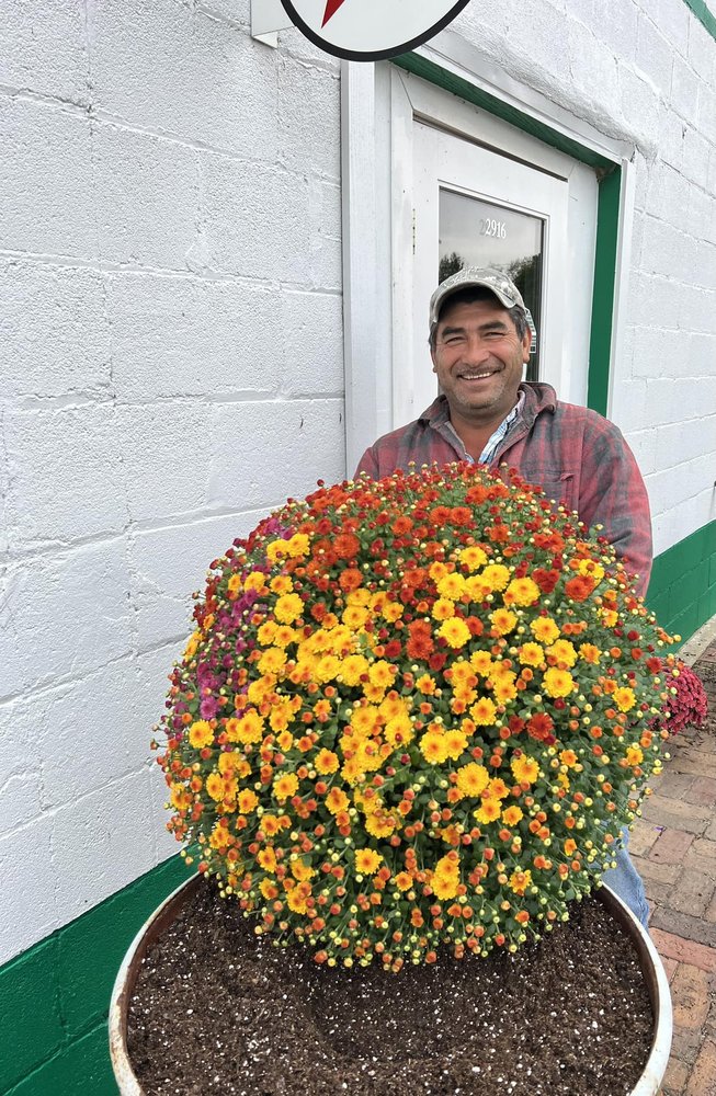 PERU GREENHOUSES & LANDSCAPING 11 Photos 2916 4th, Peru, Illinois