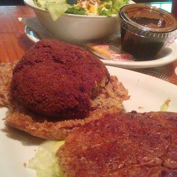 Molly McGuire's - Crab cake sandwich and salad - Pubs Near Me - Savannah, Georgia
