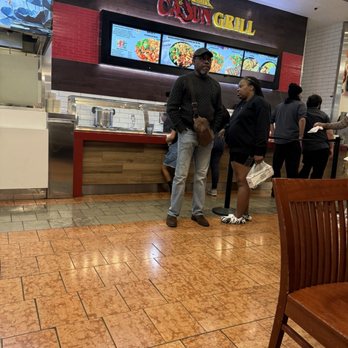 Kelly's Cajun Grill - People in the know lining up. - Cajun/Creole Near Me - San Jose, California