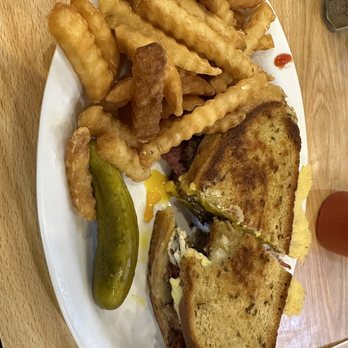 Cecils - Sasha w/ fries - Delis Near Me - Saint Paul, Minnesota Cecils - Sasha w/ fries - Delis Near Me - Saint Paul, Minnesota