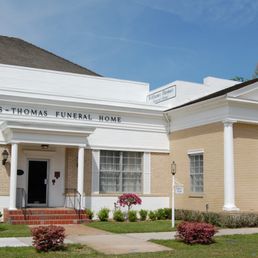Exterior photo of Williams-Thomas Funeral Homes - Gainesville, Florida Exterior photo of Williams-Thomas Funeral Homes - Gainesville, Florida