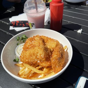 Boat Yard Cafe - Halibut fish and chips. Rubarb lemonade slushy. - Gluten-Free Near Me - Homer, Alaska Boat Yard Cafe - Halibut fish and chips. Rubarb lemonade slushy. - Gluten-Free Near Me - Homer, Alaska
