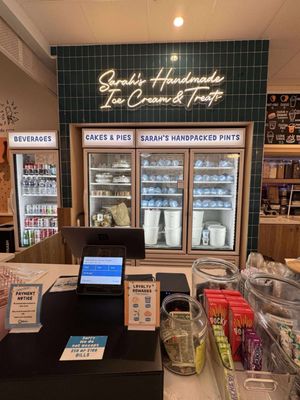 Sarah's Handmade Ice Cream River Road by null