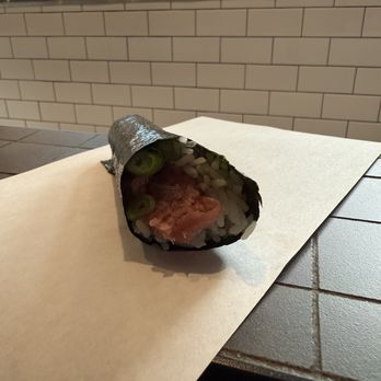 Uoichiba Handroll Bar - Tuna - Sushi Bars Near Me - Culver City, California Uoichiba Handroll Bar - Tuna - Sushi Bars Near Me - Culver City, California