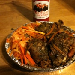 Masha's & Harry's Taste of the Caribbean - Jerk chicken platter, carrot & beet juice