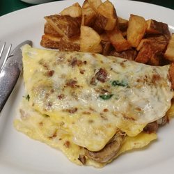 Gonga's Grill - Special of the day omlet