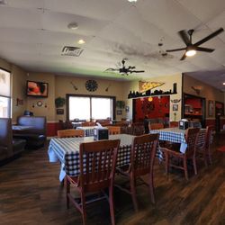 Rock & Roll Pizzeria SA - Seating