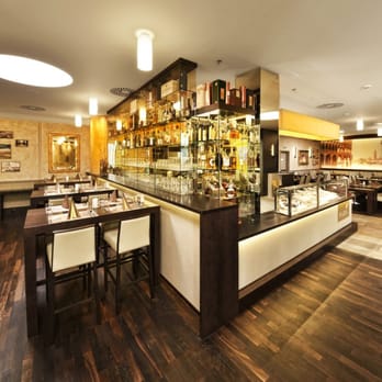 Ristorante Piazza - Pizza Near Me - Brno, JM Ristorante Piazza - Pizza Near Me - Brno, JM
