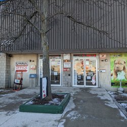 Mississauga Flea Market - Front entrance