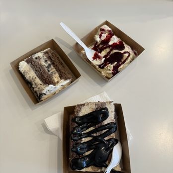 Sweet Fix Creamery - Ice cream CAKE - Desserts Near Me - Bakersfield, California Sweet Fix Creamery - Ice cream CAKE - Desserts Near Me - Bakersfield, California