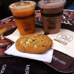 french coffee shop - Vita smooth Quercy's et ACE avec un ptit cookie choco-framboise