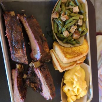 Pig In Pig Out - Rib plate with 2 sides mac n cheese and green beans - Barbeque Near Me - Wichita, Kansas Pig In Pig Out - Rib plate with 2 sides mac n cheese and green beans - Barbeque Near Me - Wichita, Kansas