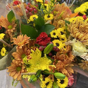 Stater Bros. Markets - Fresh flowers - Grocery Near Me - Whittier, California Stater Bros. Markets - Fresh flowers - Grocery Near Me - Whittier, California