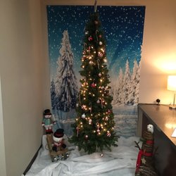 Jenkins Stacy, MD - Set up for Christmas