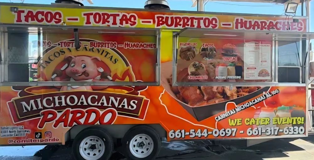 Tacos Y Carnitas Michoacanas Pardo Logo