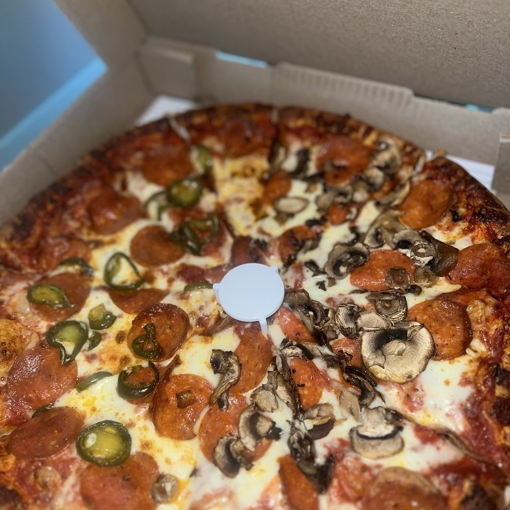 Fullerton Pizza - Large Pepperoni 1/2 mushroom 1/2 jalapeños Pizza - Pizza Near Me - Fullerton, California Fullerton Pizza - Large Pepperoni 1/2 mushroom 1/2 jalapeños Pizza - Pizza Near Me - Fullerton, California