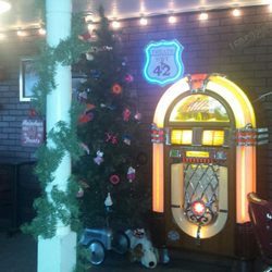 Treats Highway 42 Cafe