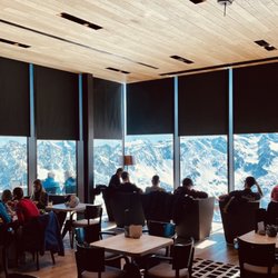 Ice Q - Lounge