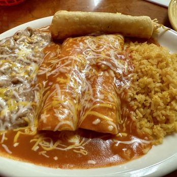La Paz Restaurant - Chicken enchiladas w/1 taquito. Excellent! - Mexican Near Me - El Segundo, California La Paz Restaurant - Chicken enchiladas w/1 taquito. Excellent! - Mexican Near Me - El Segundo, California