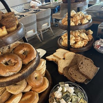 Shooters Waterfront - Brunch buffet - New American Near Me - Fort Lauderdale, Florida