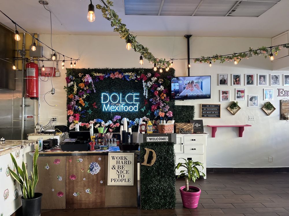 Dolche Mexifood restaurant