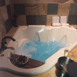 Dolce Vita Luxury Day Spa - Beautiful and peaceful......  My favorite place to be