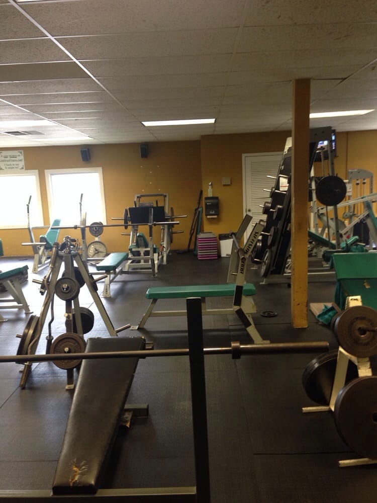 GOLD STAR FITNESS & RACQUET CLUB Updated April 2024 2008 American