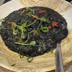 Decor & Salteado - Black risotto with squid & prawns