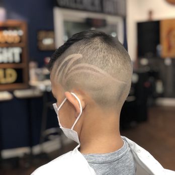 Eighteenth Barber - Hair Salons Near Me - Chicago, Illinois Eighteenth Barber - Hair Salons Near Me - Chicago, Illinois