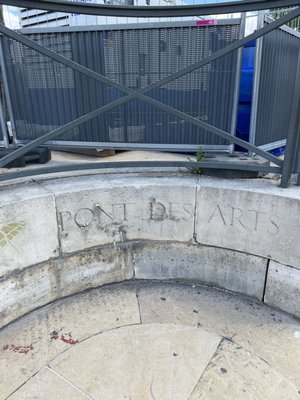 Pont des Arts by null