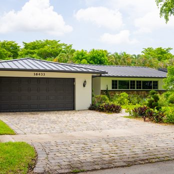 Rectangle Roofing - Standing Seam Metal Roof - Roofing Near Me
