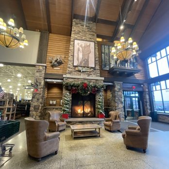Cabela's - Guns & Ammo Near Me - Berlin, Massachusetts