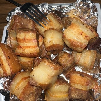 Kusina at Lumpia - Lechon - Filipino Near Me - Sacramento, California Kusina at Lumpia - Lechon - Filipino Near Me - Sacramento, California