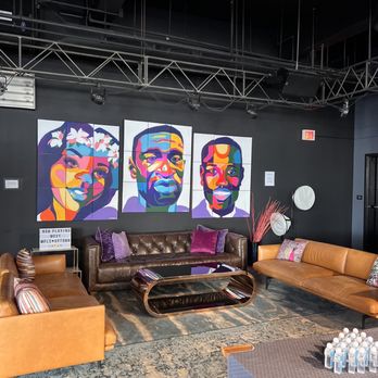 Moxy Minneapolis Uptown - Hotels Near Me - Minneapolis, Minnesota