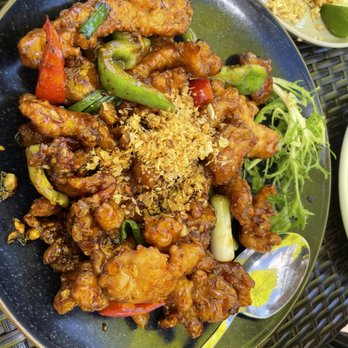 Temsib Eatery & Bar - Garlic Chicken - Thai Near Me - Bellevue, Washington Temsib Eatery & Bar - Garlic Chicken - Thai Near Me - Bellevue, Washington