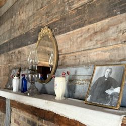 Benjamin E Mays Historic Site - mantle