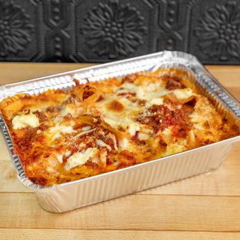 Spuntini Street Eats - BEEF RAGU

Pappardelle pasta, Bolognese, Ricotta, Baked with Mozzarella, Parmesan and Bread Crumbs - Pizza Near Me - Toronto, Ontario