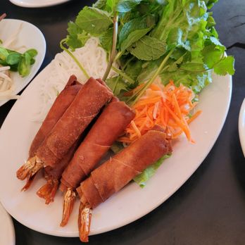 Pho Anvi - Fried shrimp spring rolls - Vietnamese Near Me - Norwalk, California Pho Anvi - Fried shrimp spring rolls - Vietnamese Near Me - Norwalk, California