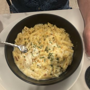 Honu Oceanside - Lobster Mac n Cheese - Seafood Near Me - Lahaina, Hawaii