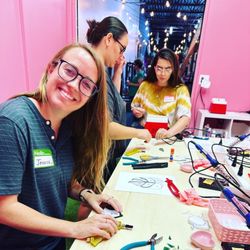 Akala Studios - The first ever beginner stained glass class!