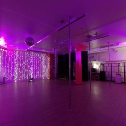 360 Pole Dancing - Pole Dance Studio