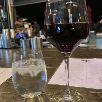 Raven's View - Pinot noir from Russian River area - Pubs Near Me - Cave Creek, Arizona