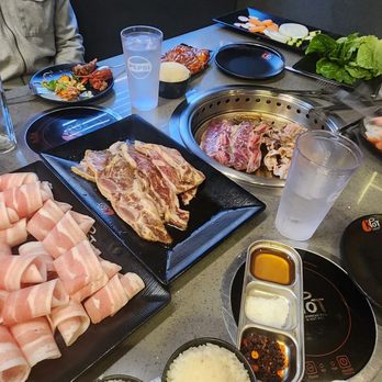 KPOT Korean BBQ & Hot Pot - Universal Studios - Korean Near Me - Orl&o, Florida
