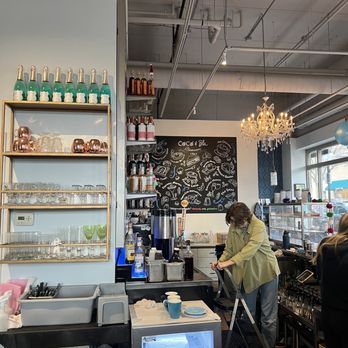 CoCo & Blu - Cocktail Bars Near Me - Arlington Heights, Illinois CoCo & Blu - Cocktail Bars Near Me - Arlington Heights, Illinois