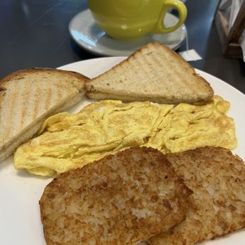LM Cafe - Coffee & Tea Near Me - Long Island City, New York