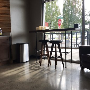 Silverdale Autoworks - Waiting area. - Auto Repair Near Me - Silverdale, Washington
