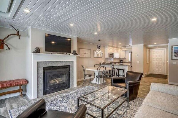 Stowe Country Homes by null