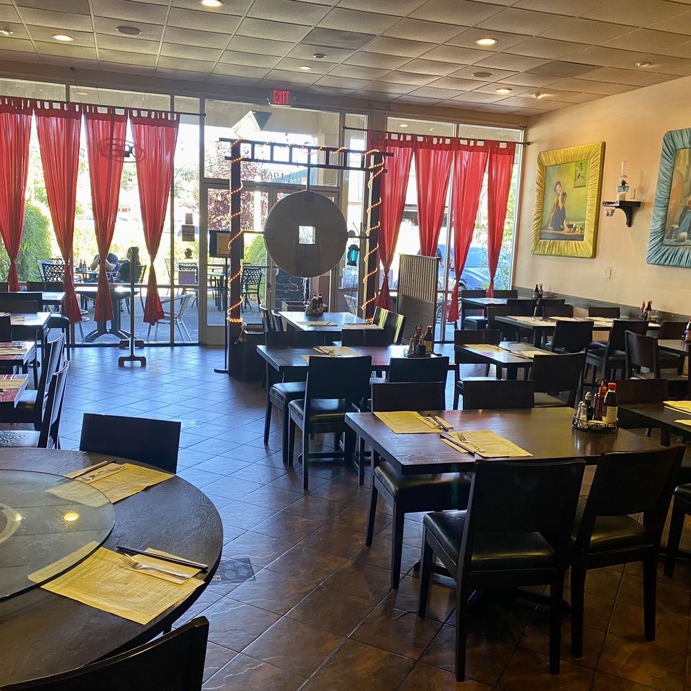 Goji Kitchen - Dinning Room - Asian Fusion Near Me - Santa Rosa, California